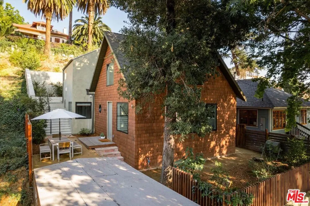 1000 Myra Avenue Los Angeles, CA 90029