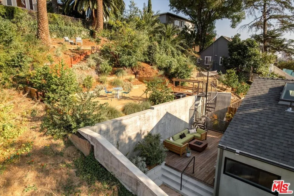 1000 Myra Avenue Los Angeles, CA 90029