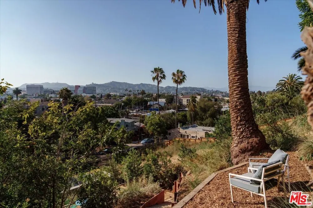 1000 Myra Avenue Los Angeles, CA 90029