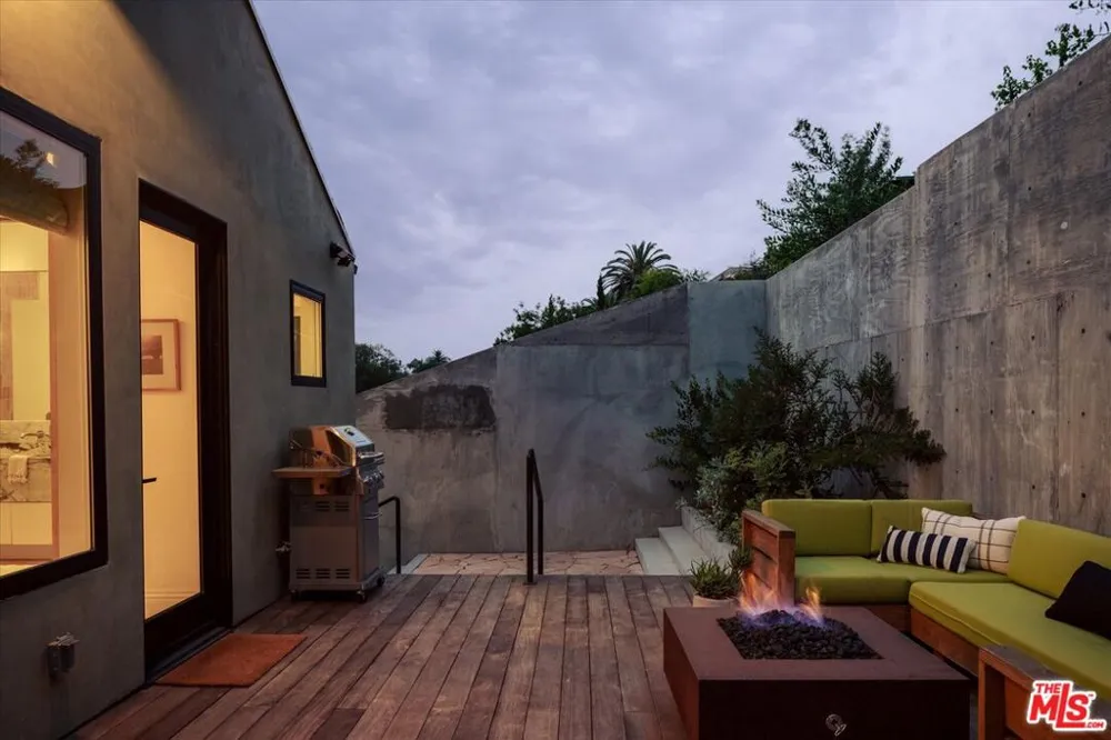 1000 Myra Avenue Los Angeles, CA 90029