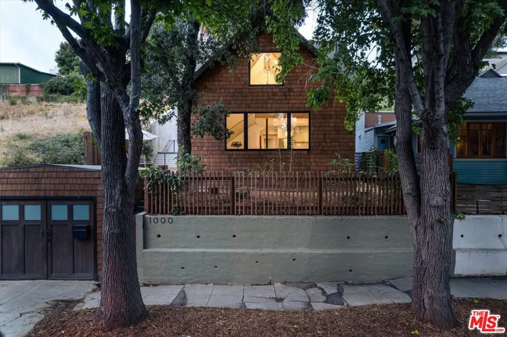 1000 Myra Avenue Los Angeles, CA 90029
