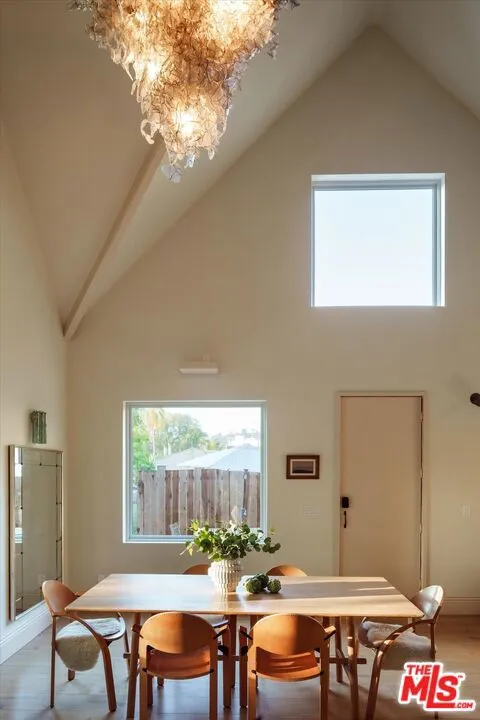 1000 Myra Avenue Los Angeles, CA 90029