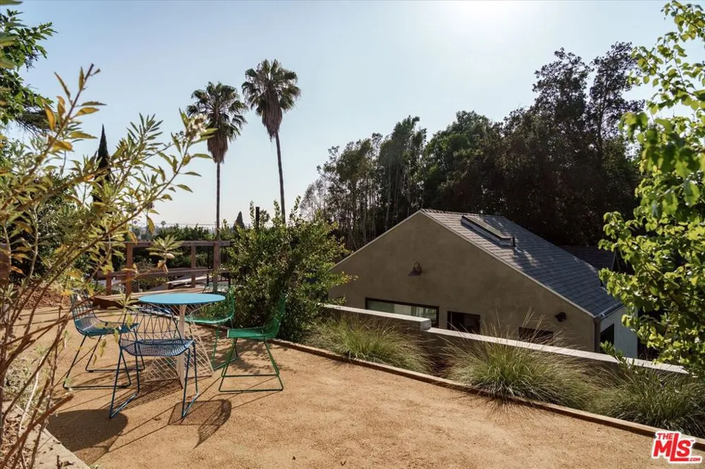 1000 Myra Avenue Los Angeles, CA 90029