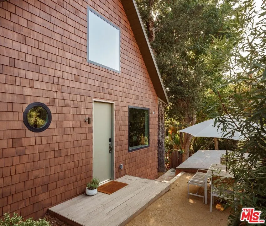 1000 Myra Avenue Los Angeles, CA 90029