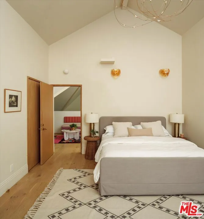 1000 Myra Avenue Los Angeles, CA 90029