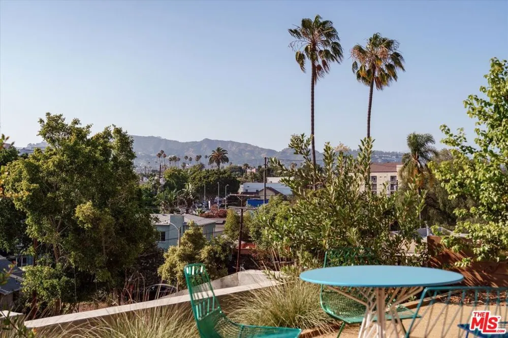 1000 Myra Avenue Los Angeles, CA 90029
