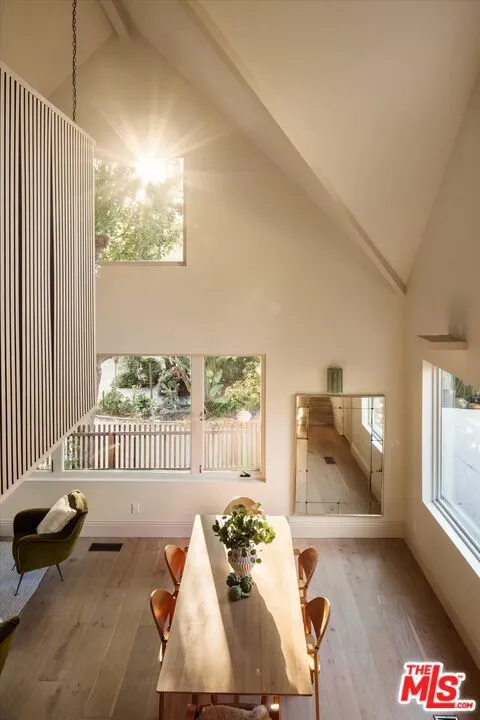 1000 Myra Avenue Los Angeles, CA 90029