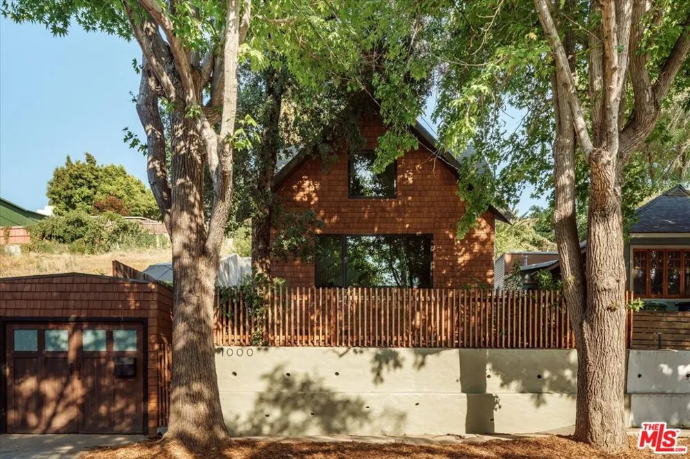 1000 Myra Avenue Los Angeles, CA 90029