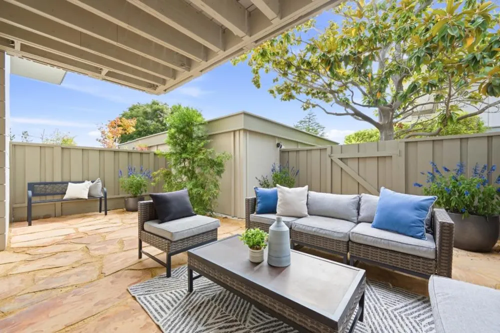 30 Los Altos Square Los Altos, CA 94022