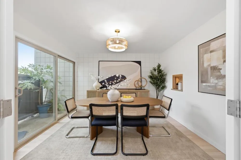 30 Los Altos Square Los Altos, CA 94022