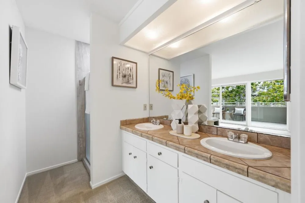 30 Los Altos Square Los Altos, CA 94022