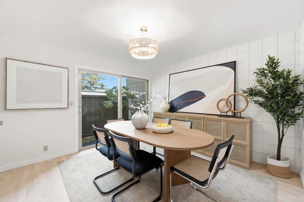 30 Los Altos Square Los Altos, CA 94022