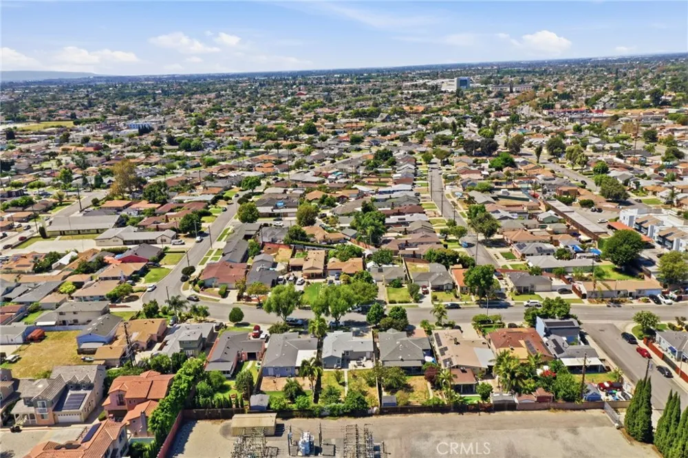 14520 Cornuta Bellflower, CA 90706