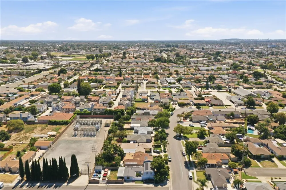 14520 Cornuta Bellflower, CA 90706