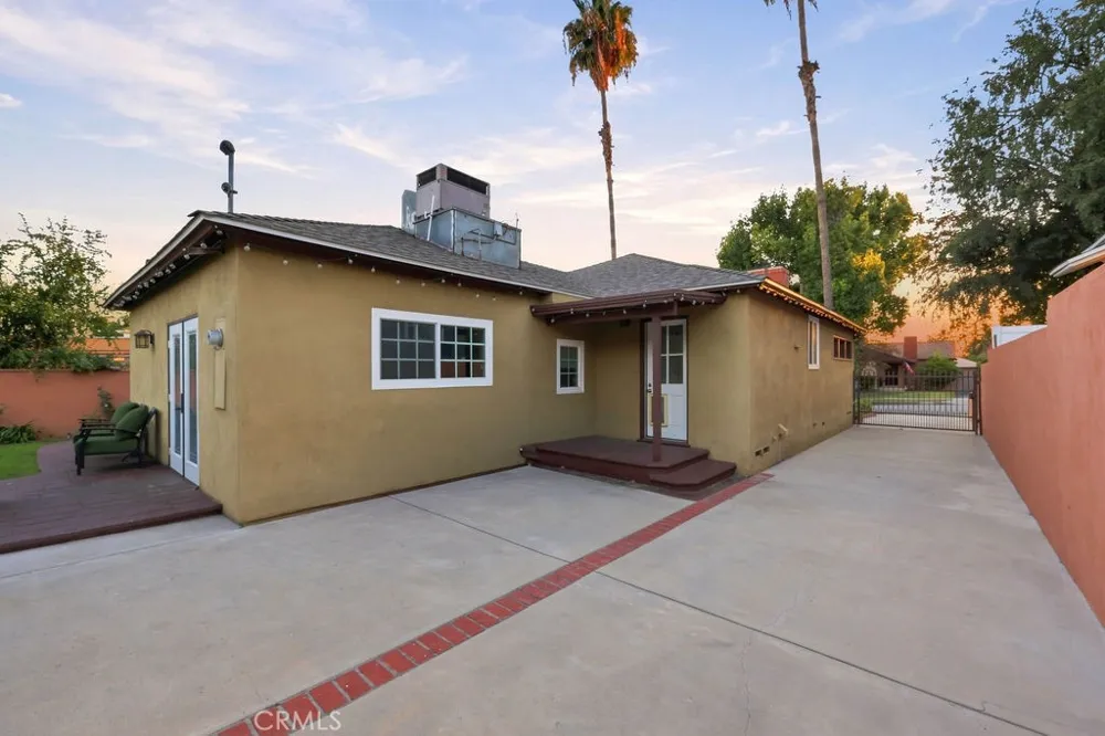2812 Buena Vista Street Burbank, CA 91504