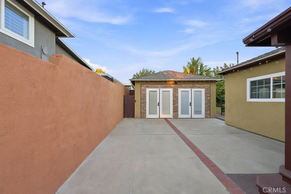 2812 Buena Vista Street Burbank, CA 91504