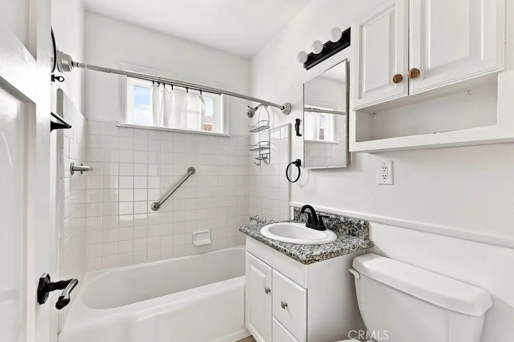 2812 Buena Vista Street Burbank, CA 91504