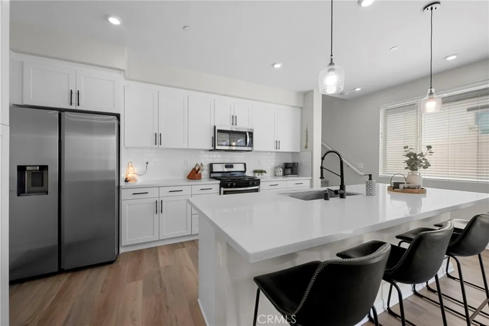1927 S Apple Tree San Bernardino, CA 92408