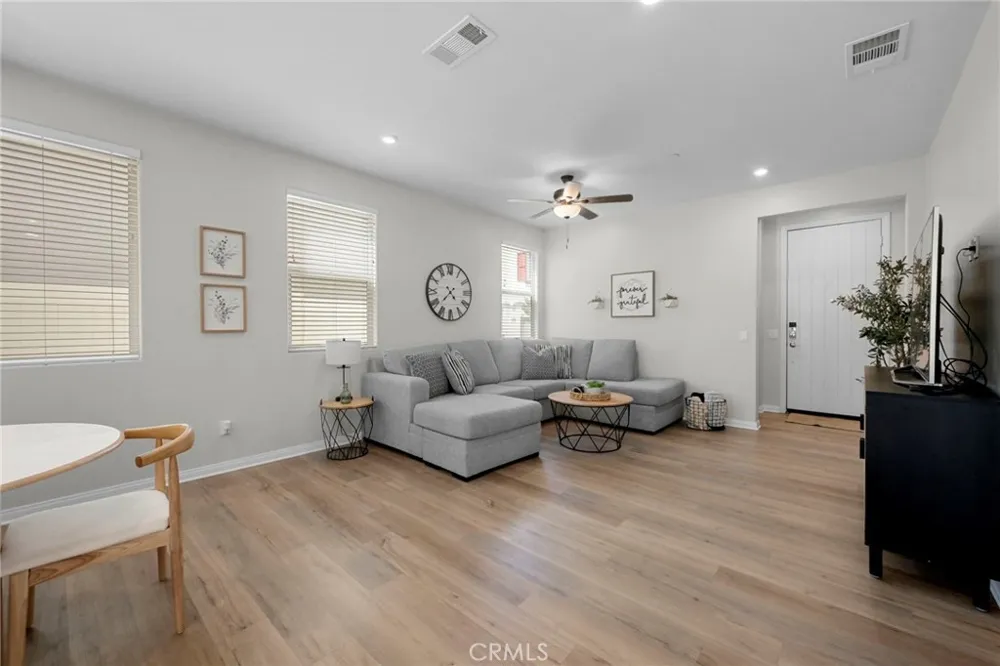 1927 S Apple Tree San Bernardino, CA 92408