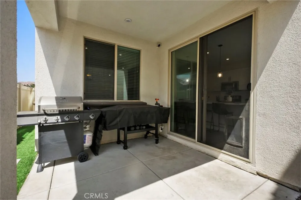 1927 S Apple Tree San Bernardino, CA 92408