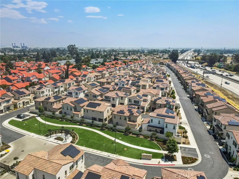 1927 S Apple Tree San Bernardino, CA 92408