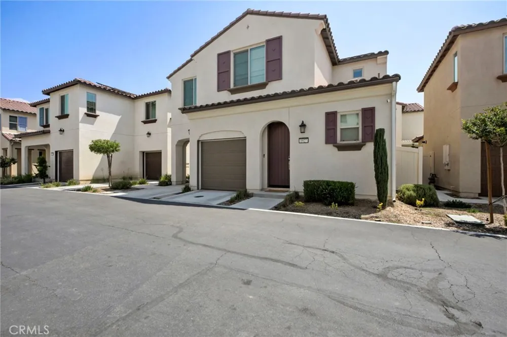 1927 S Apple Tree San Bernardino, CA 92408