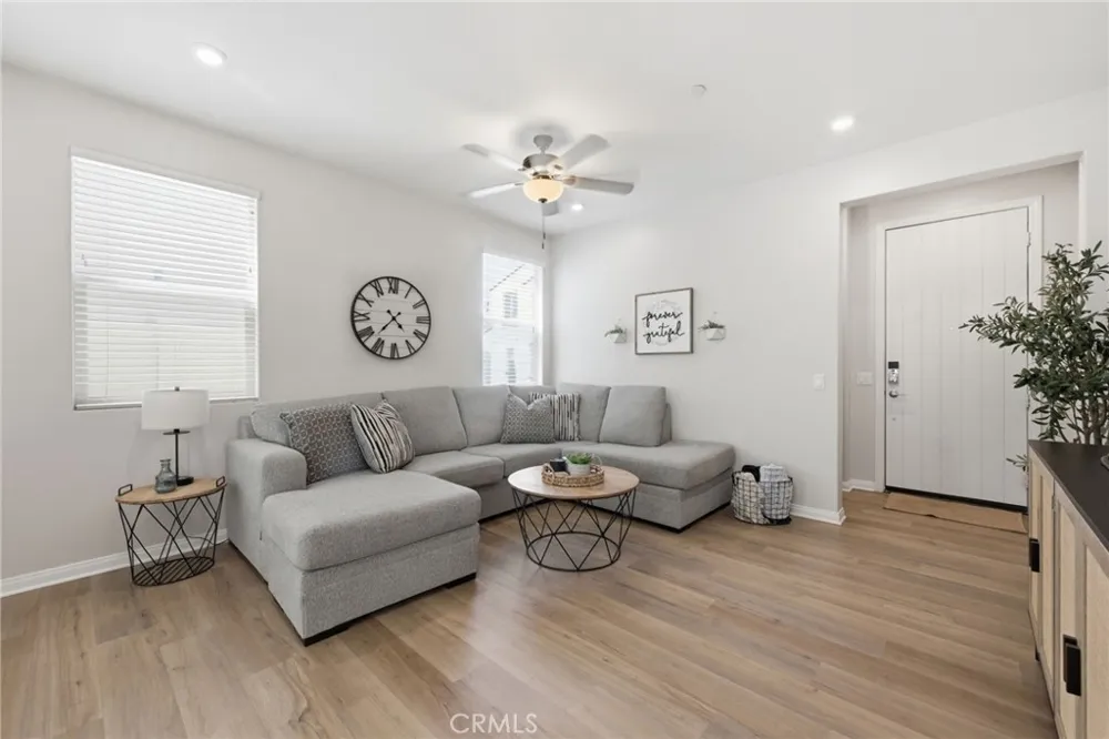1927 S Apple Tree San Bernardino, CA 92408