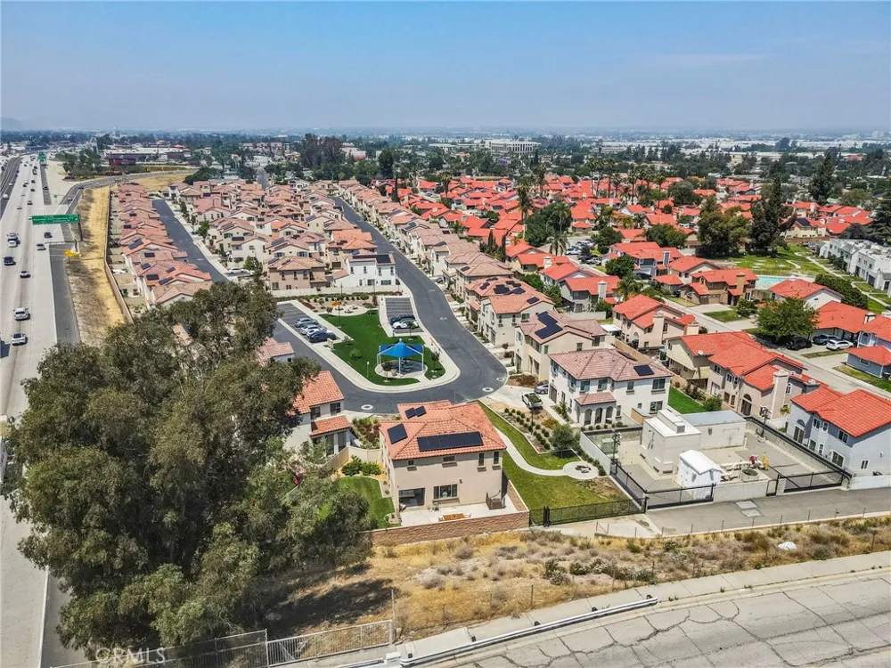 1927 S Apple Tree San Bernardino, CA 92408