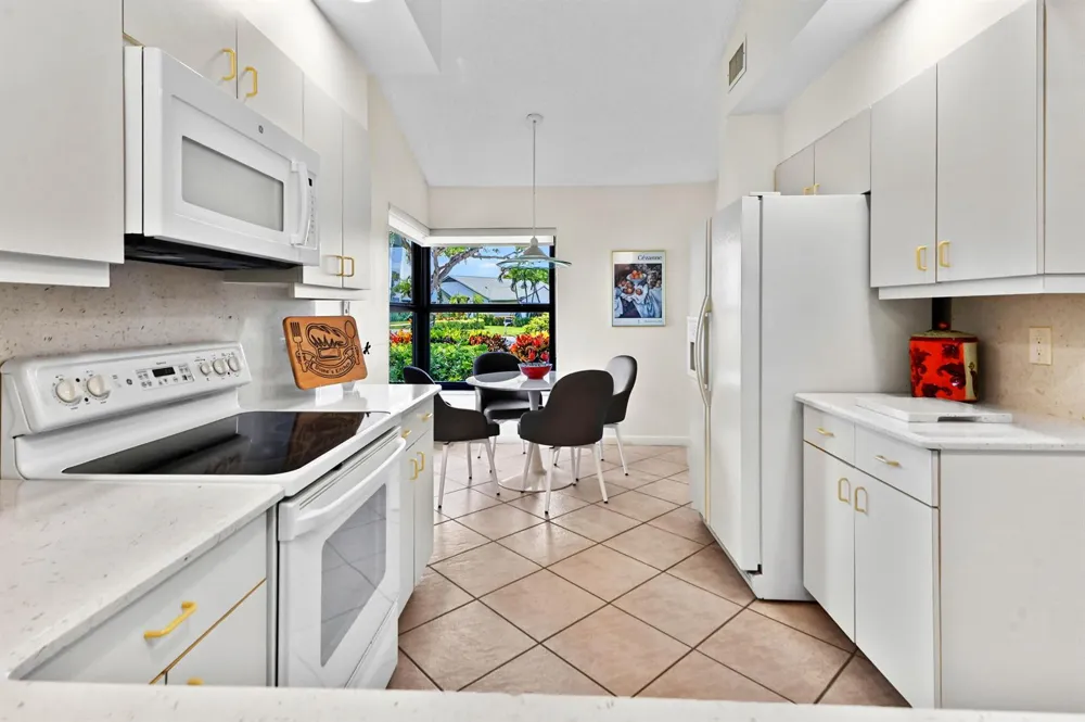 5722 Willow Creek Lane Delray Beach, FL 33484