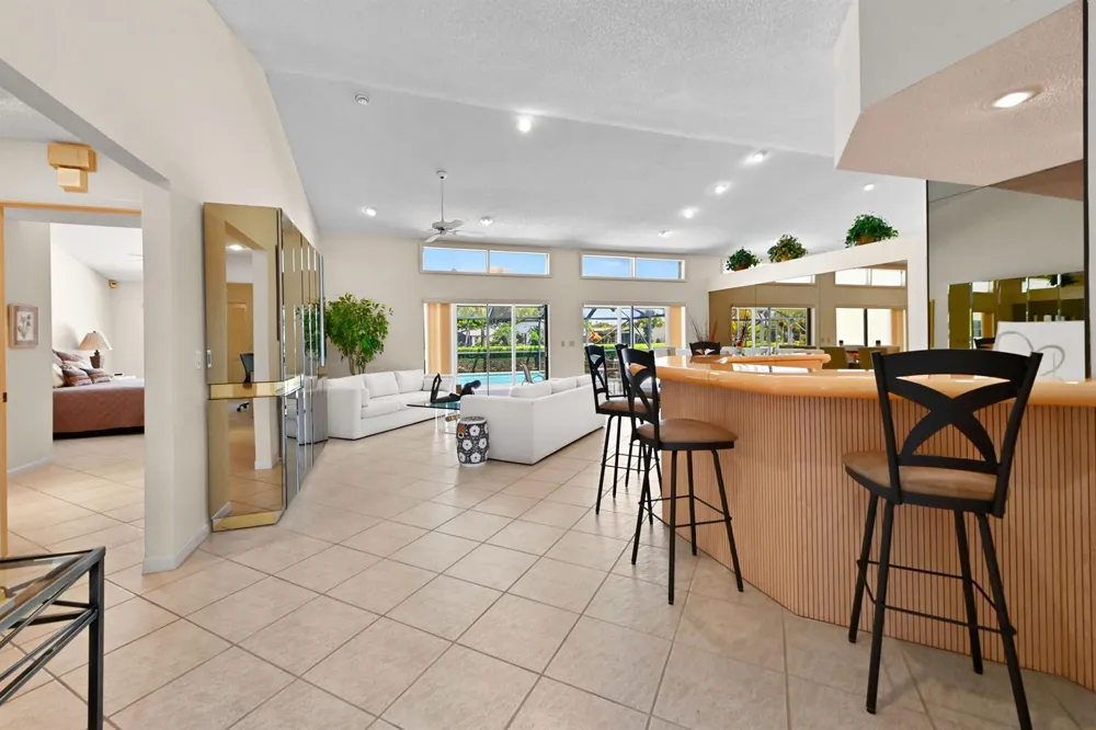 5722 Willow Creek Lane Delray Beach, FL 33484