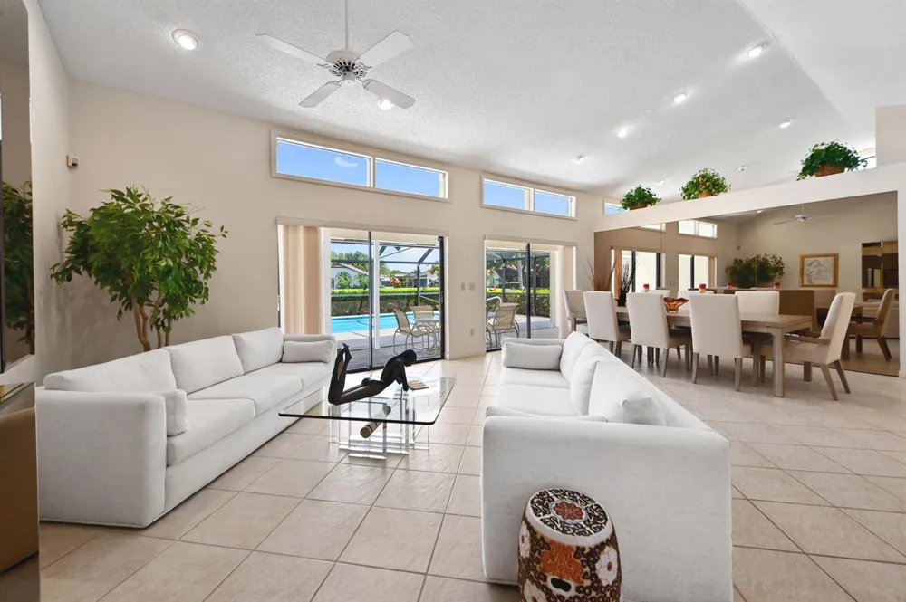 5722 Willow Creek Lane Delray Beach, FL 33484