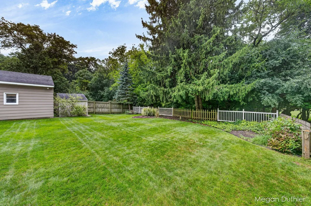 2345 Rosewood Avenue SE Grand Rapids City, MI 49506
