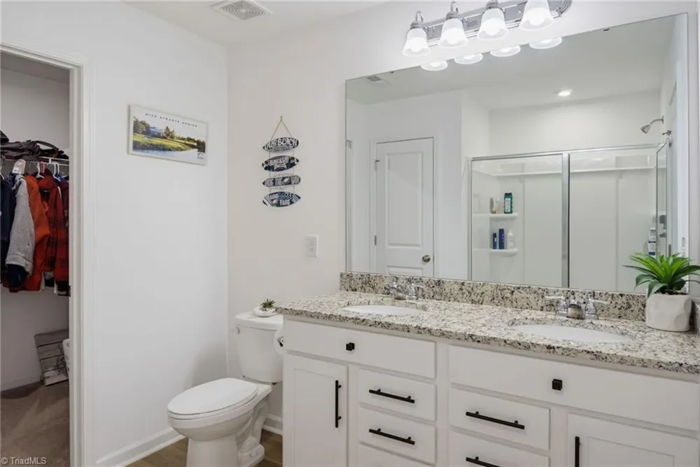 10100 Travis Floyd Lane Charlotte, NC 28214