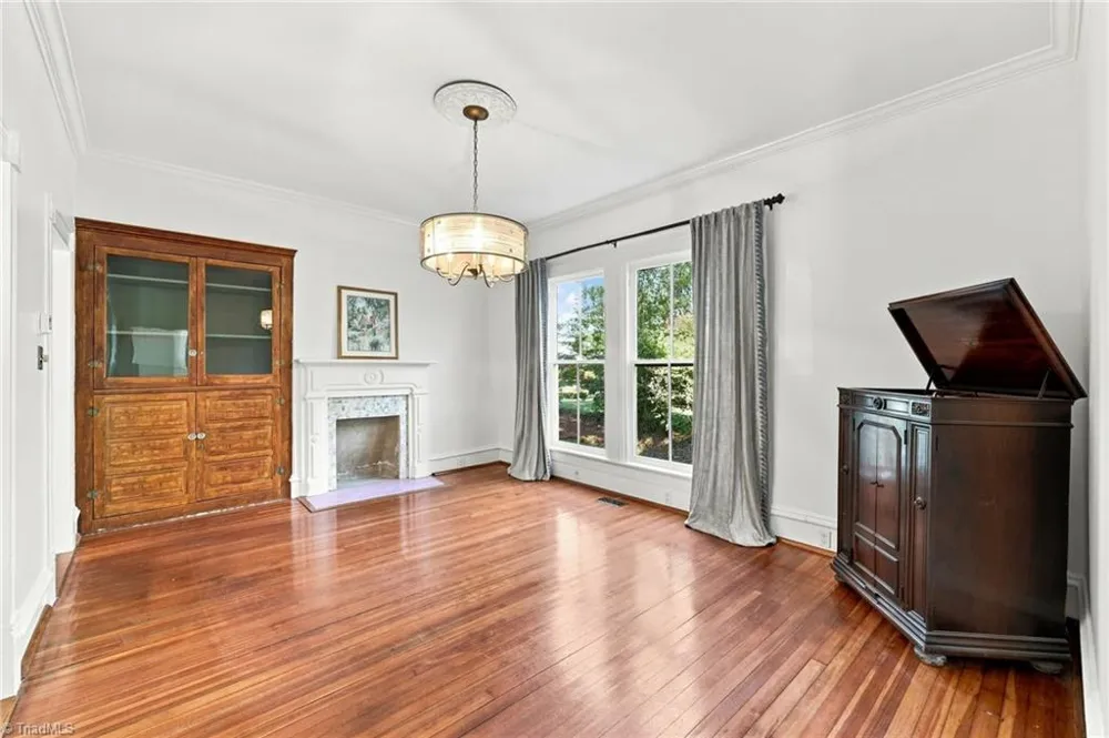 619 W Front Street Burlington, NC 27215