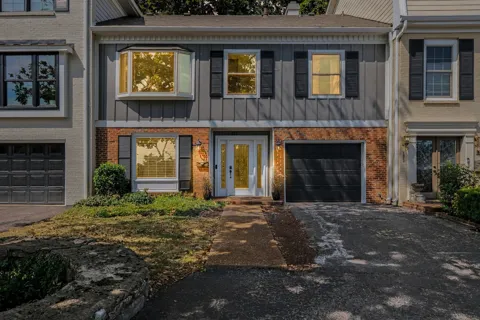 122 Jefferson Sq
