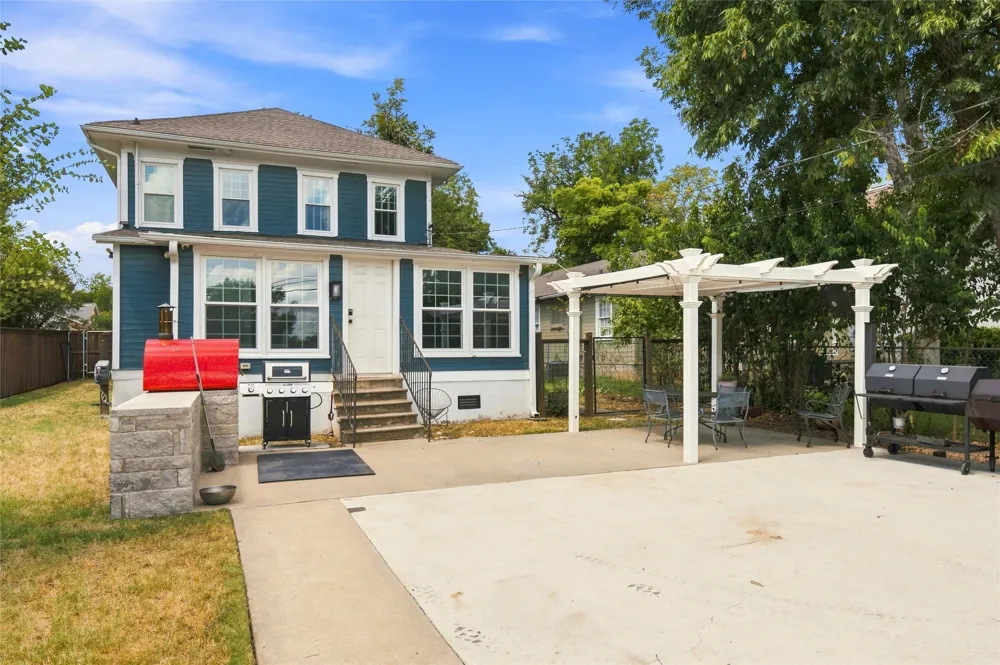 2716 Sanger Avenue Waco, TX 76707