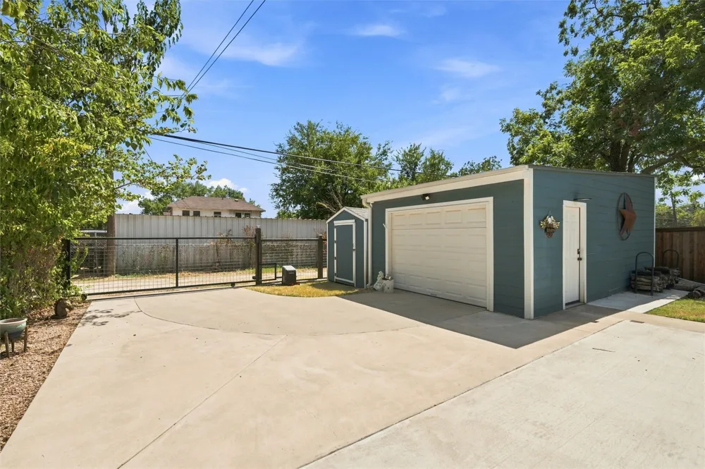 2716 Sanger Avenue Waco, TX 76707