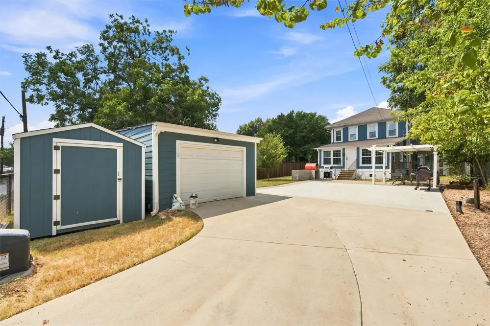 2716 Sanger Avenue Waco, TX 76707