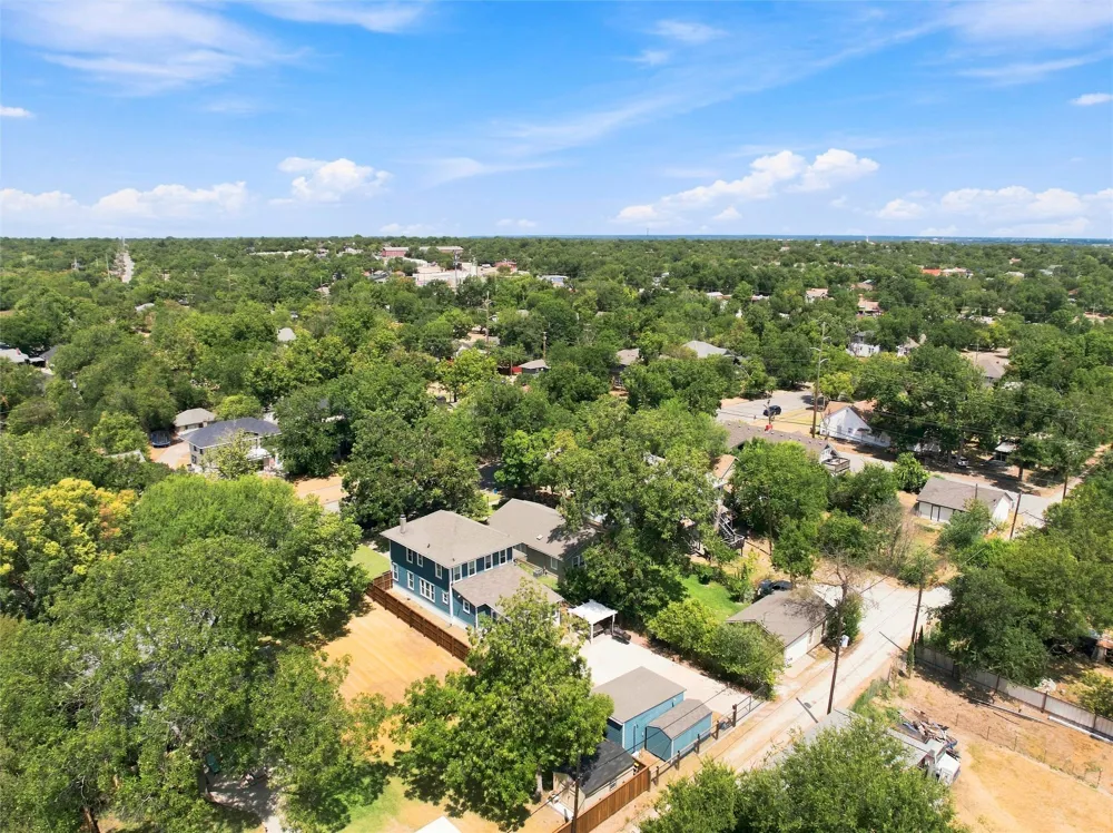 2716 Sanger Avenue Waco, TX 76707