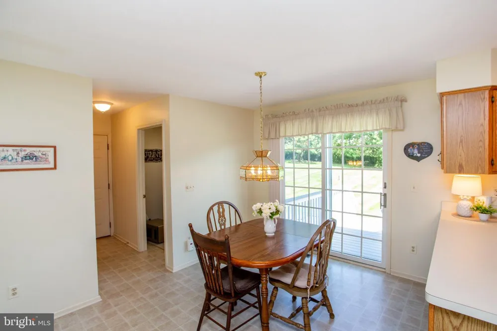 25 FARMHOUSE ROAD Milford, NJ 08848