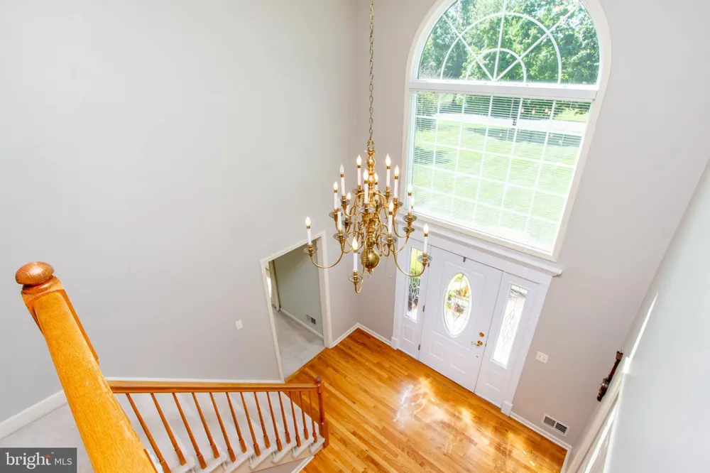 25 FARMHOUSE ROAD Milford, NJ 08848