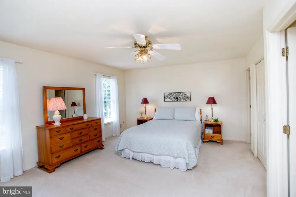 25 FARMHOUSE ROAD Milford, NJ 08848