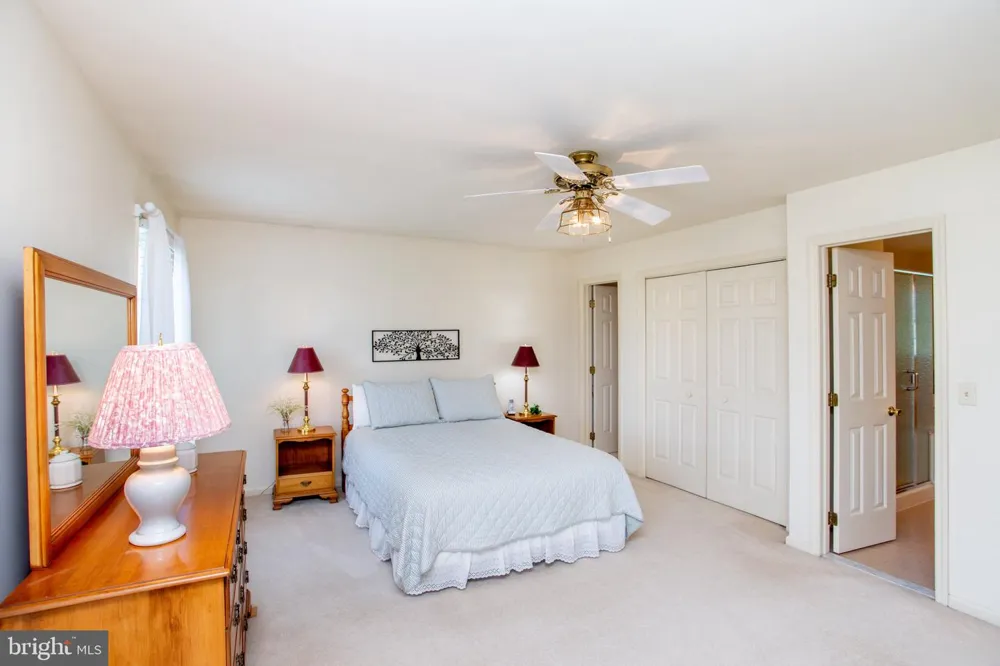 25 FARMHOUSE ROAD Milford, NJ 08848