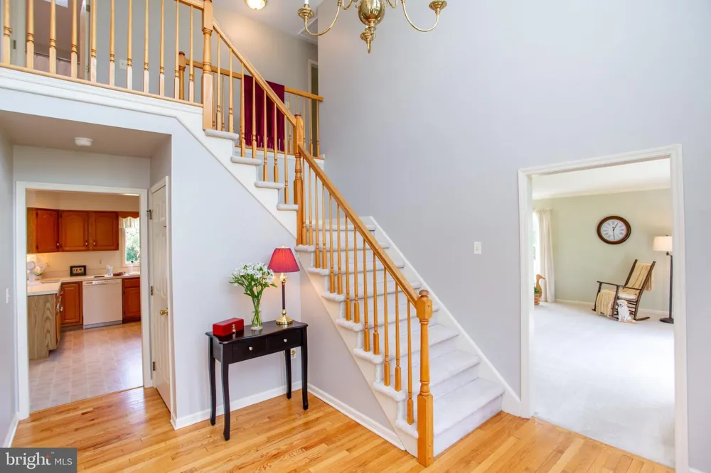 25 FARMHOUSE ROAD Milford, NJ 08848