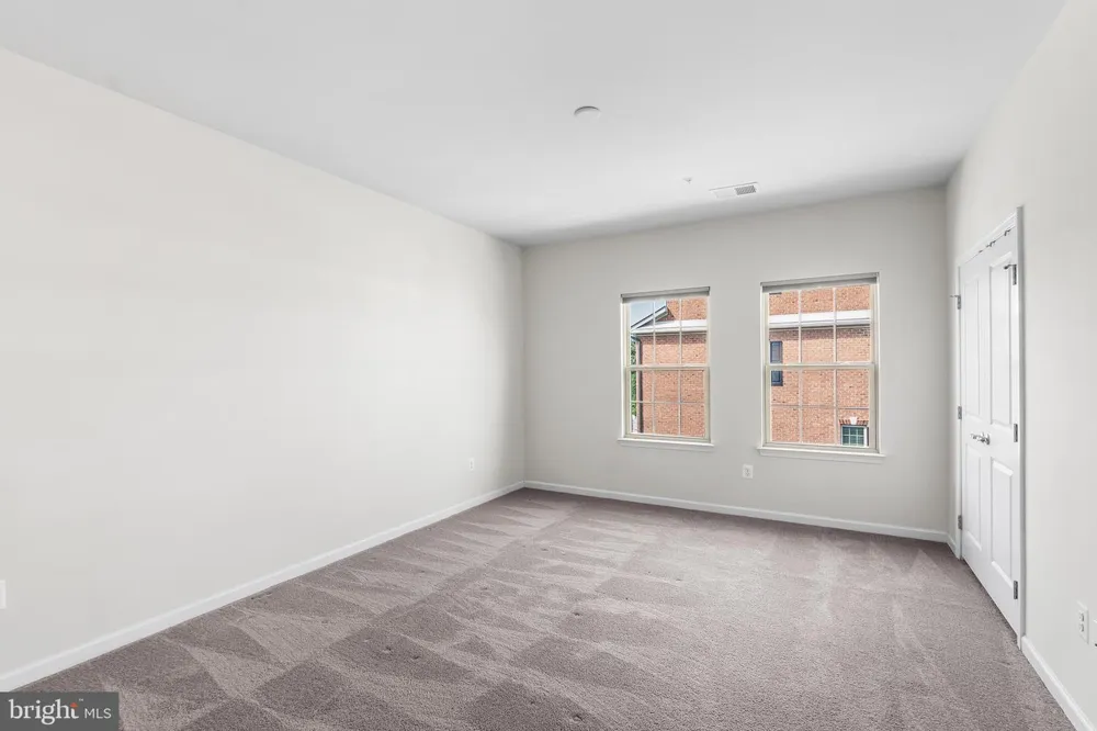 128 S NEWKIRK STREET Baltimore, MD 21224