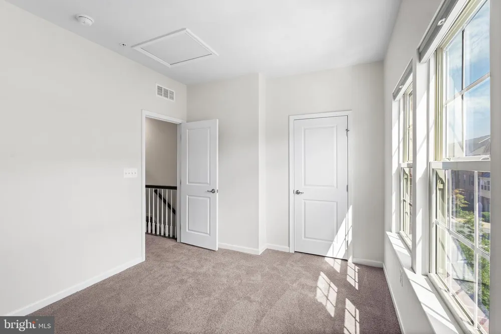 128 S NEWKIRK STREET Baltimore, MD 21224