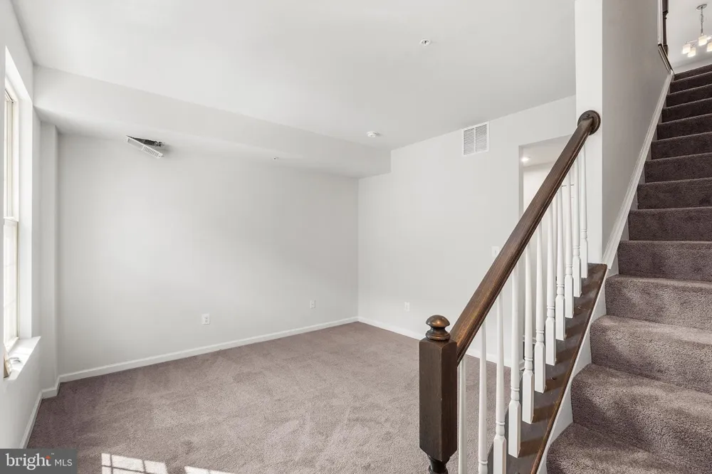 128 S NEWKIRK STREET Baltimore, MD 21224