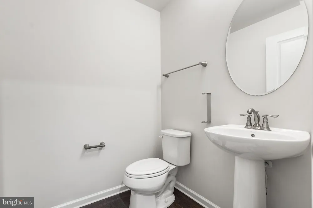 128 S NEWKIRK STREET Baltimore, MD 21224