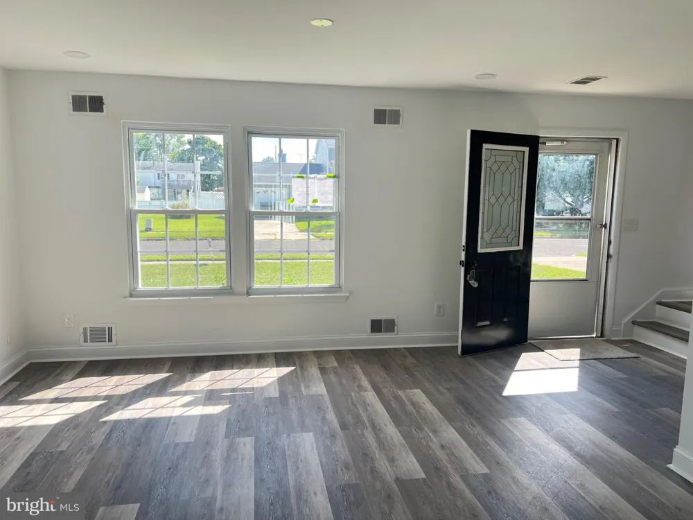 412 ROBIN LANE Williamstown, NJ 08094