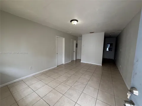 148 NW 14th Way #1